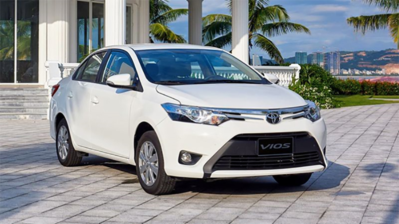 4-Seater car