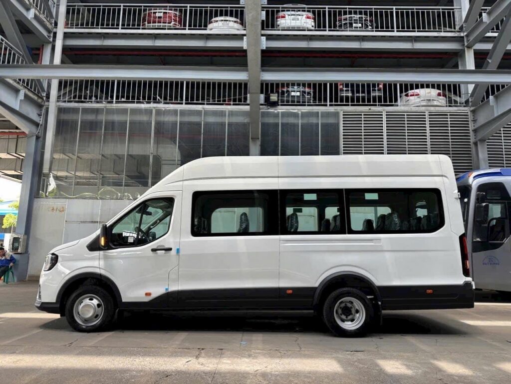 Van 18 Seater